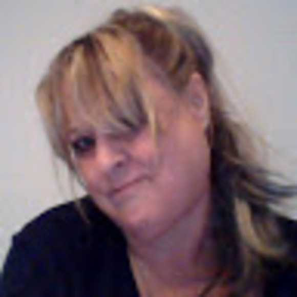 Meet your Posher, Cori - Picture 1 of 1